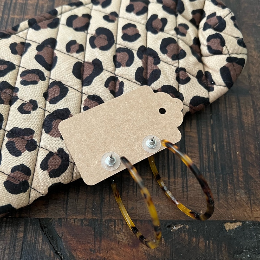 Leopard Earrings! - Picture 2 of 2